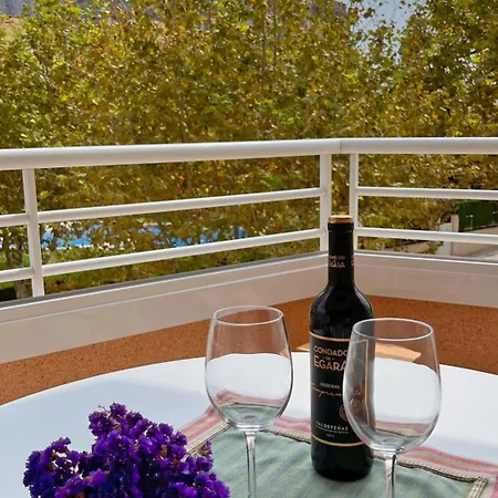 Cerca Del Mar Y Del Penon De Ifach