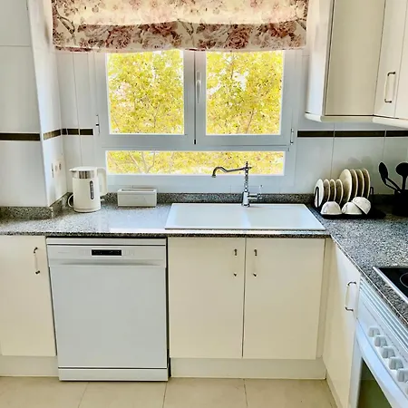 Cerca Del Mar Y Del Penon De Ifach Calp