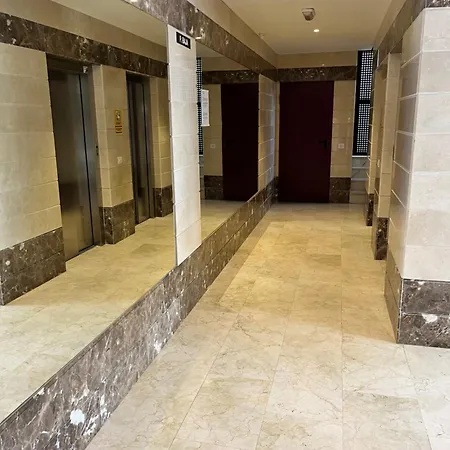 Cerca Del Mar Y Del Penon De Ifach