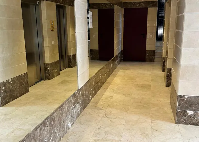 Cerca Del Mar Y Del Penon De Ifach