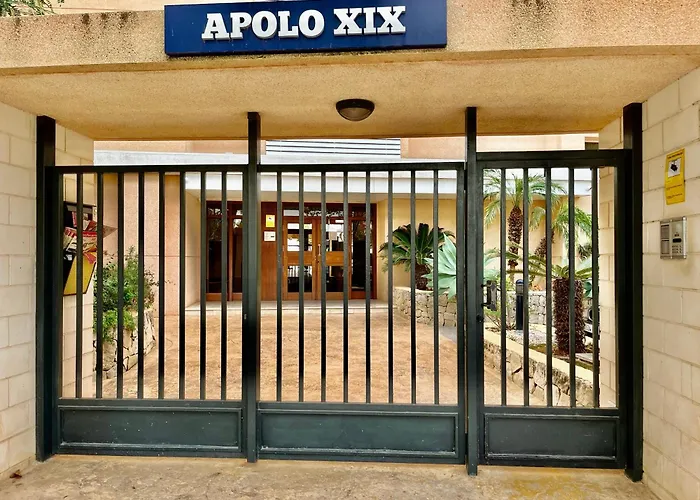 Cerca Del Mar Y Del Penon De Ifach